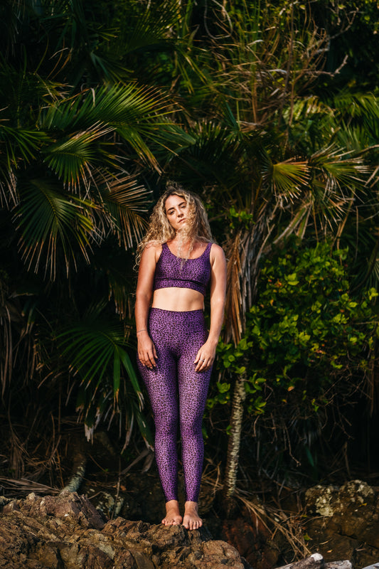 LEGGING ONÇA TROPICAL VIOLETA CASTANHO