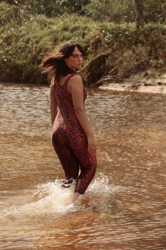 MACACÃO BASIC SHINY RED WILD