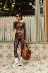 TOP CROPPED MANGA LONGA DEDINHO SAHARA CATS BROWN
