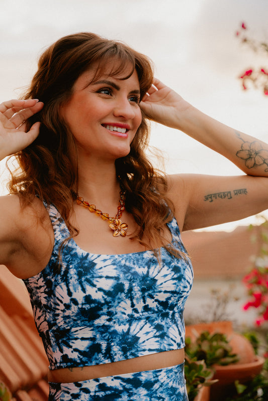 TOP CROPPED SHINY TIE DYE BRISA AZUL