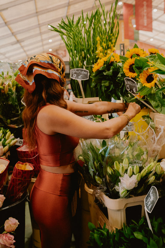 TOP CROPPED SHINY BRONZE GLOW