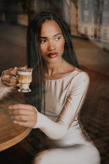 TOP CROPPED MANGA LONGA DEDINHO SHINY PÉROLA