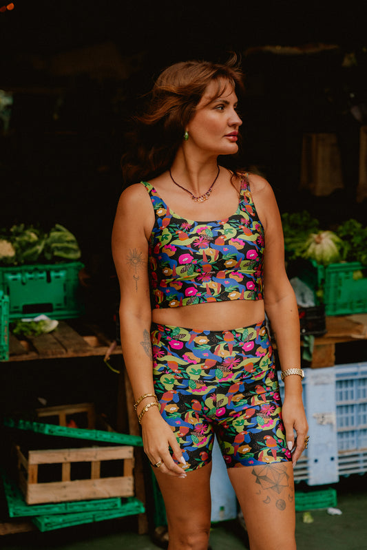 SHORTS CURTO SHINY TROPICÁLIA